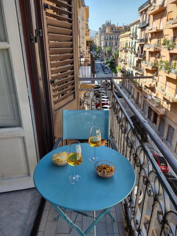 Central Apartment A Due Passi Dal Porto Palermo Exterior foto