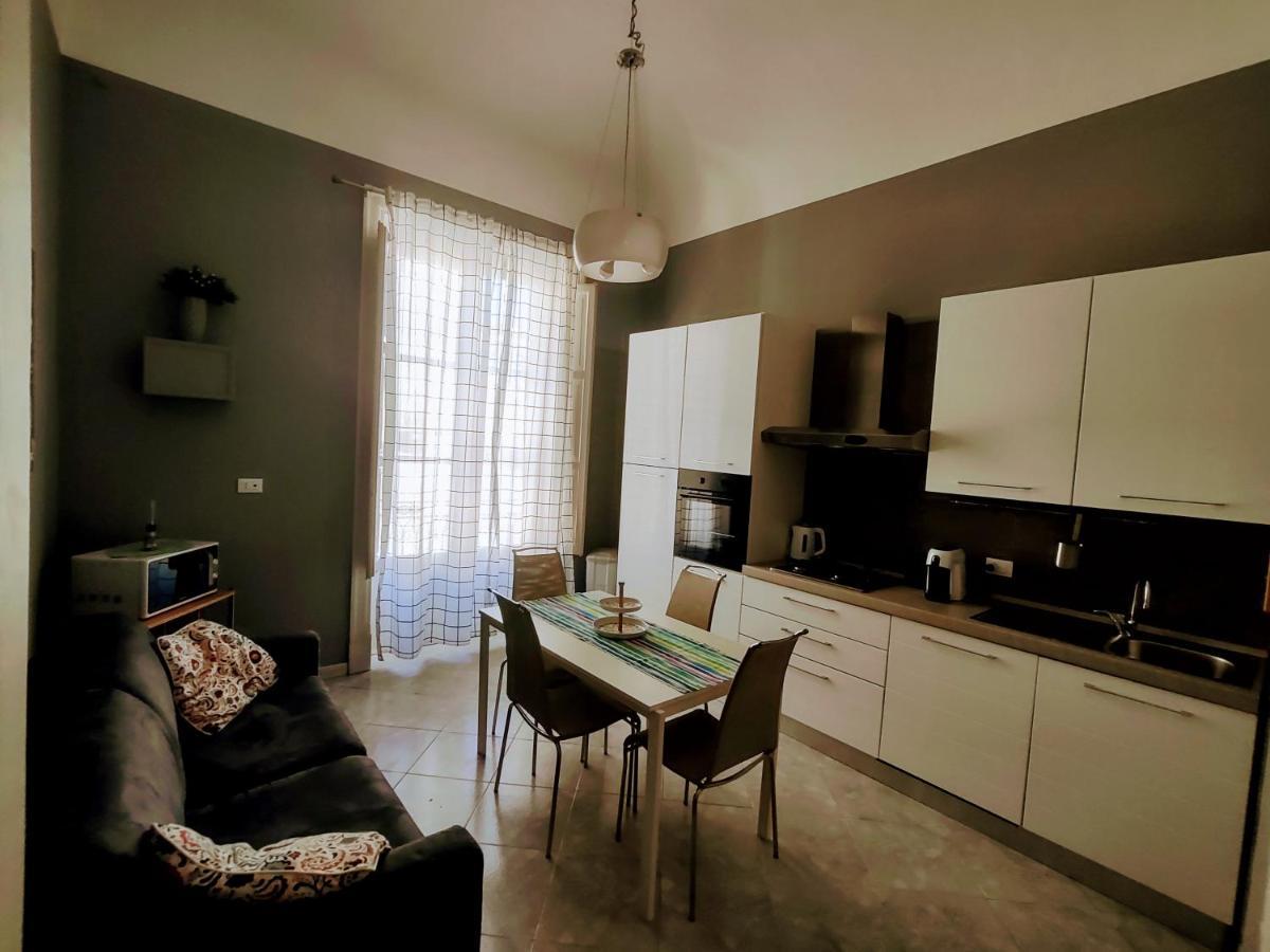Central Apartment A Due Passi Dal Porto Palermo Exterior foto